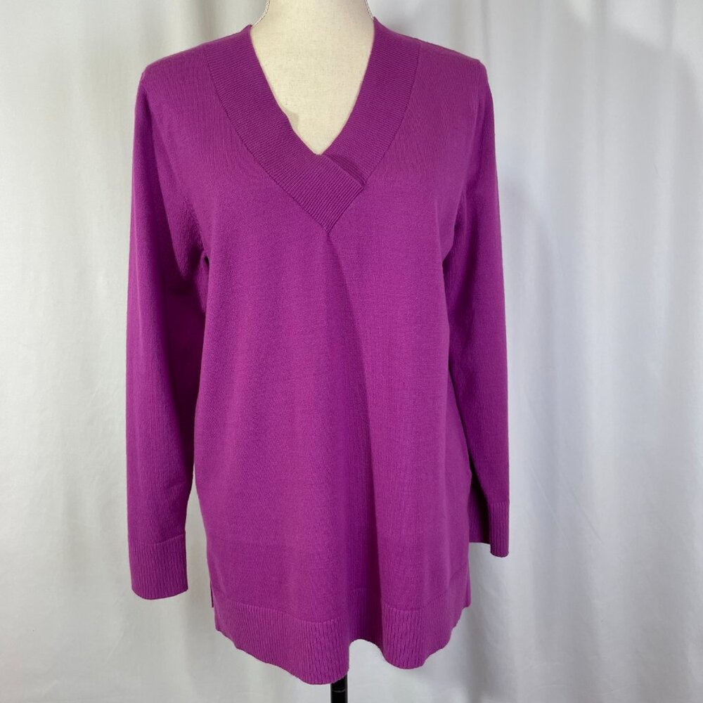 Neiman Marcus Purple Pink Lilac Sweater V Neck Long Sleeves Size XL
